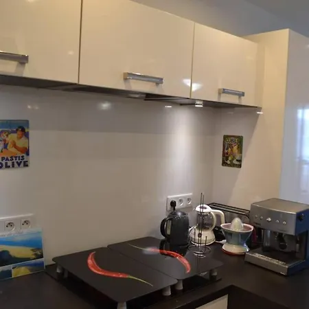 Confortable, Au Coeur De Cagnes Sur Mer Апартаменты *