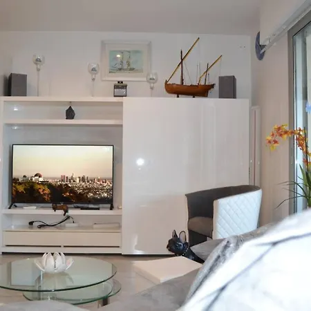 Confortable, Au Coeur De Cagnes Sur Mer Apartment